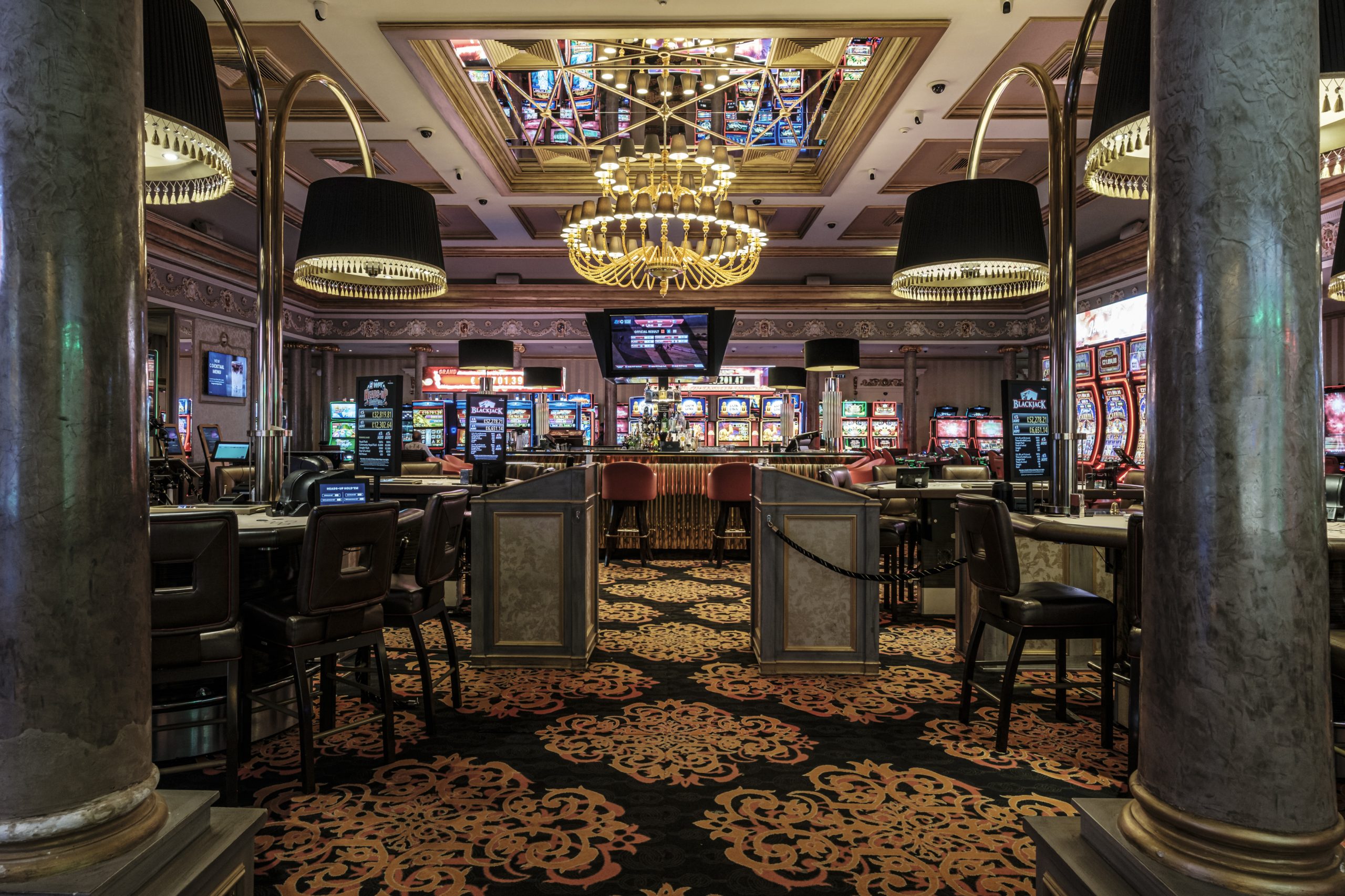 Inside the Dragonara Casino